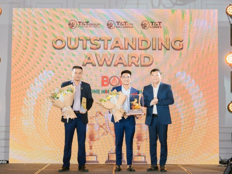 Big One Holdings Vietnam đạt TOP 2 OUTSTANDING AWARD